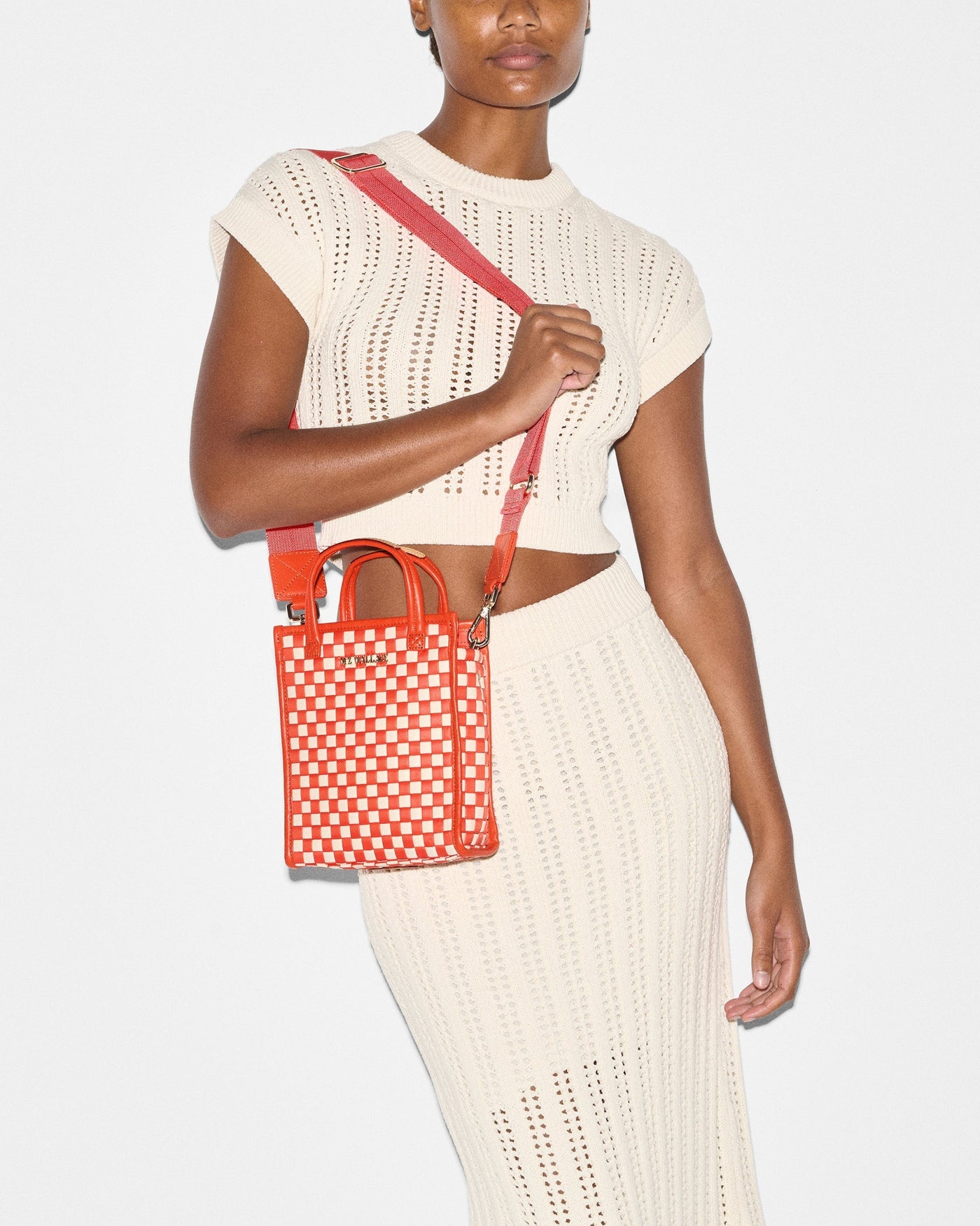 Sandshell/Poppy Woven Micro Woven Box Tote